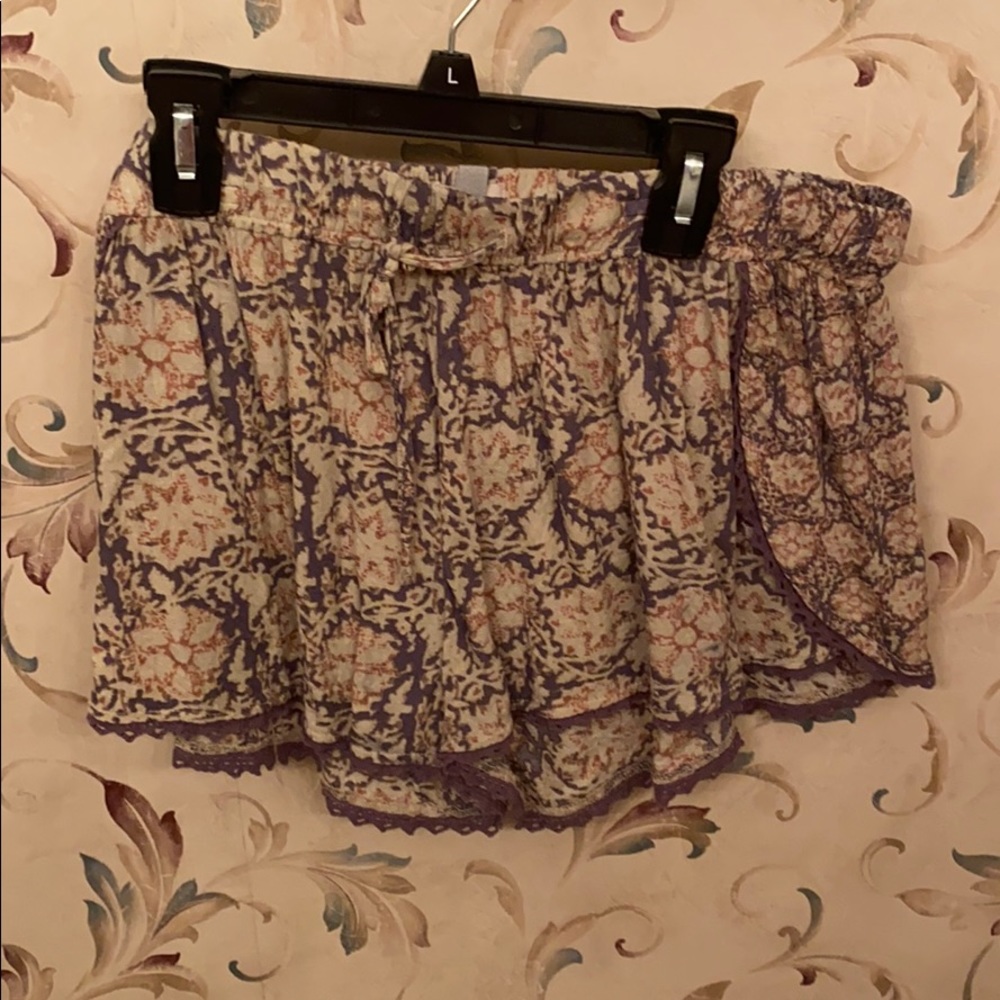 really cute ecote shorts